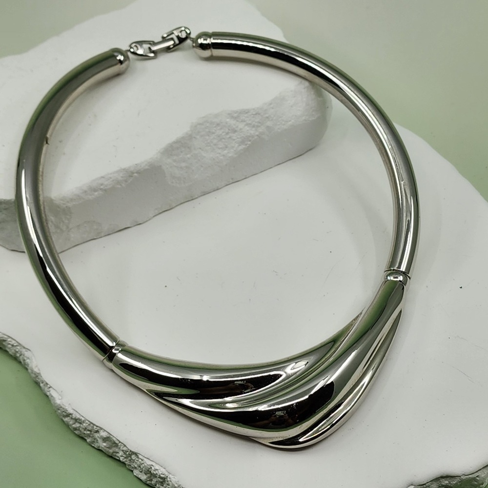 Napier Silver Tone Sculptural Collar Necklace Modernist Statement Choker Jewelry